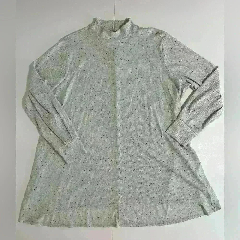 Lane Bryant long sleeved black/white sparkly top
